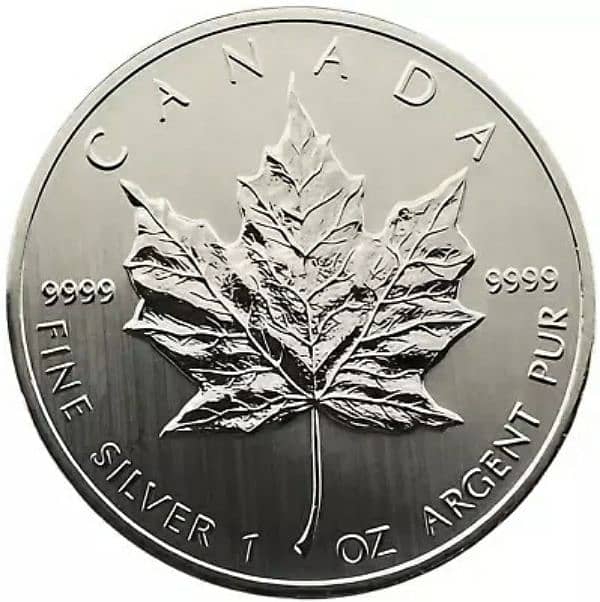 2013 Canada 1oz . 99.99% Silver Maple Leaf with capsule 1