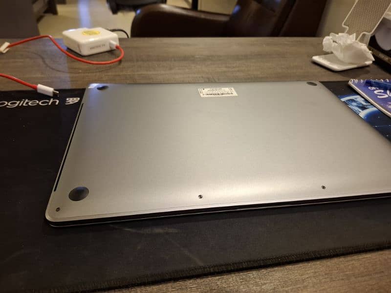 MacBook Pro 2019(Full cover with Protectors) 3