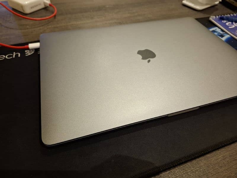 MacBook Pro 2019(Full cover with Protectors) 0