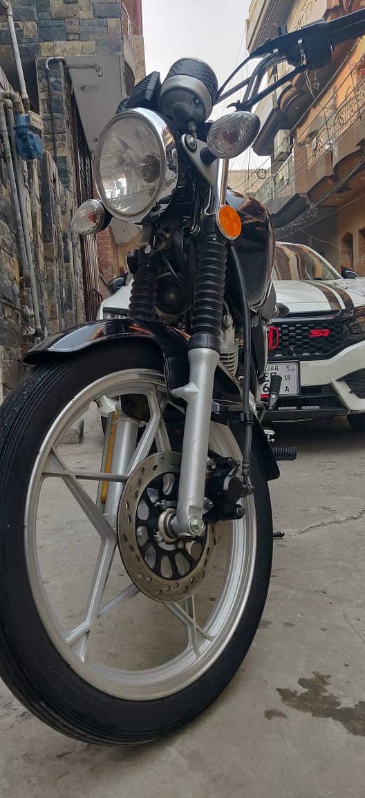 Suzuki GS 150 | Model 2021 | First Hand | First Owner | Lahore Number 1