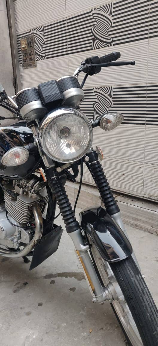 Suzuki GS 150 | Model 2021 | First Hand | First Owner | Lahore Number 6