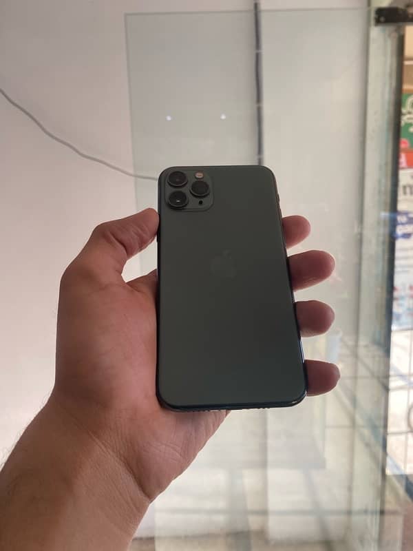 iPhone 11 Pro nonpta factory unlock with box 0