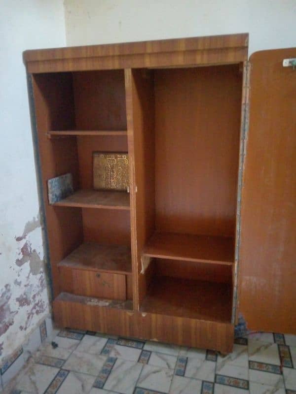 Wooden Almirah For Sale 0