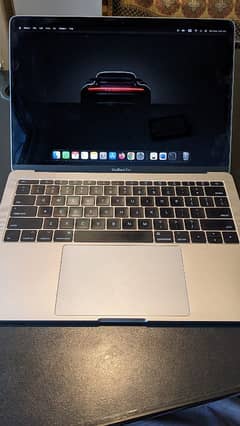 MacBook pro 2017 13 inch