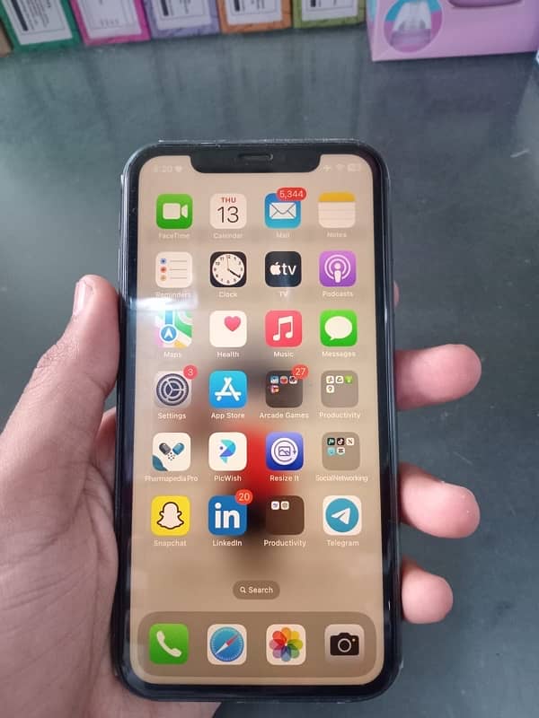 iPhone 11 factory unlock 10/10 0