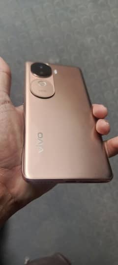 vivo v40e box pack condition 11 Month plus warnty MN ha