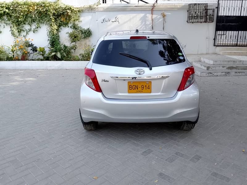 Toyota Vitz 2013 6