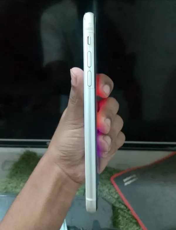 iphone 11 128gb pta approved 3