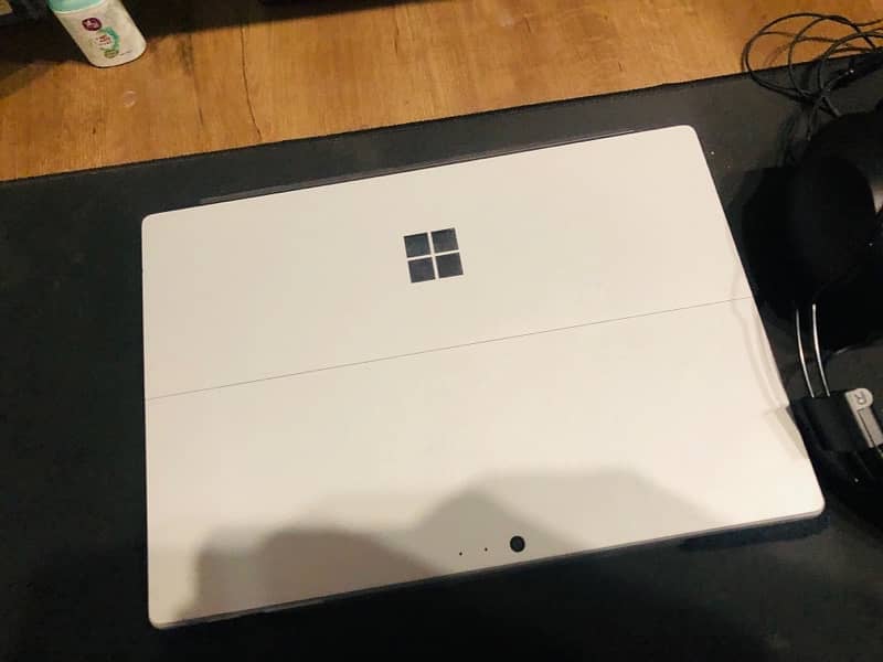 Microsoft Surface Pro 5 - i7 (7th Generation) 0