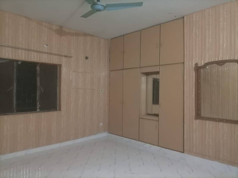 01 KANAL DESIGNER LUXURY UPPER PORTION AVAILABLE FOR RENT 3