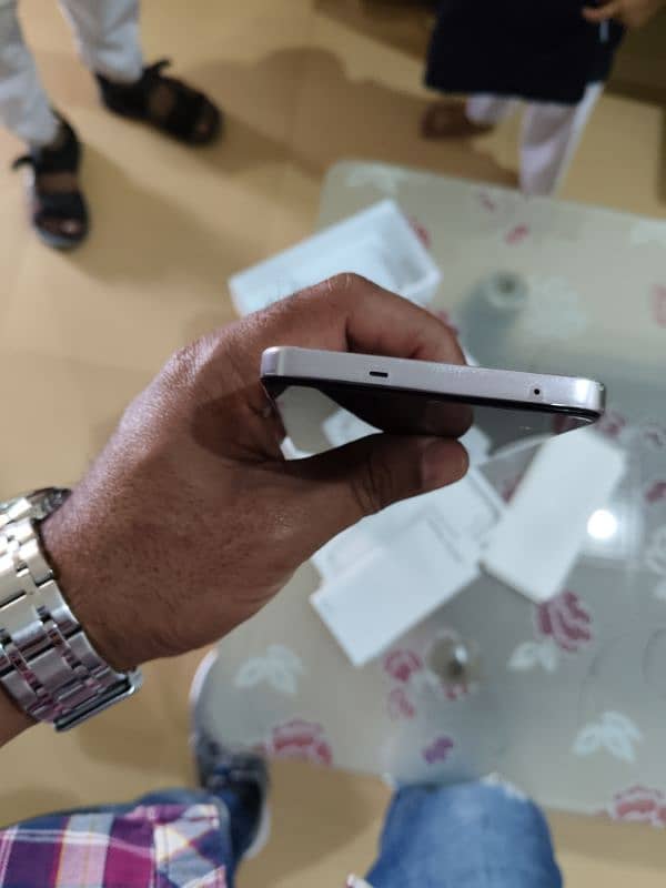 Oppo Reno 12f 3