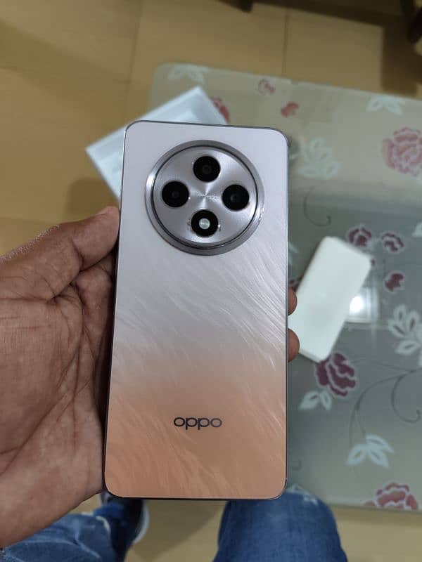 Oppo Reno 12f 4