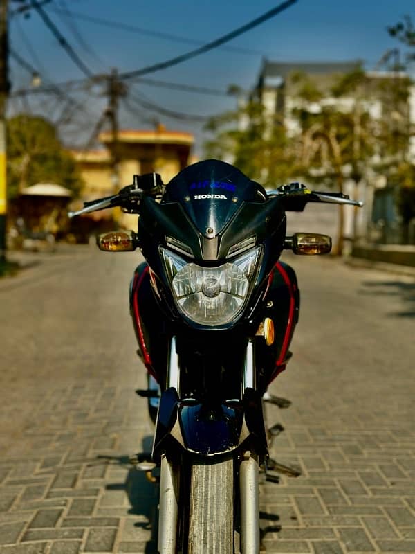 Honda CB 150F 12