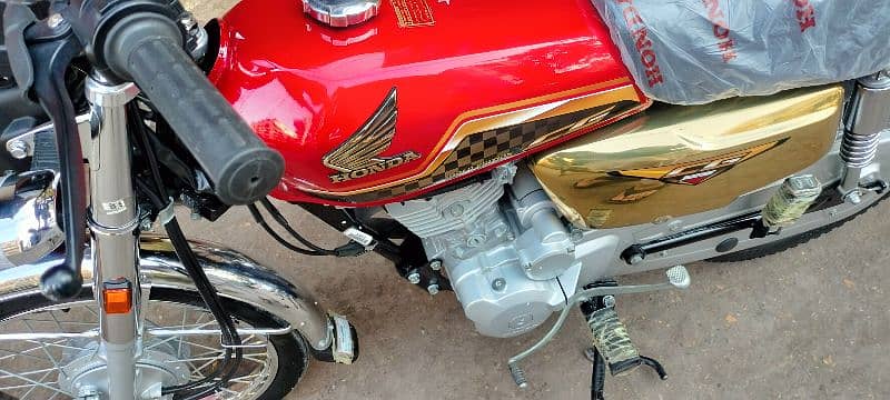 HONDA CG 125 gold 3