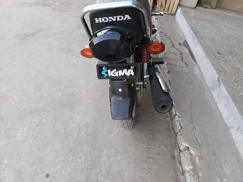 Honda 125 2024 model lush condition 7