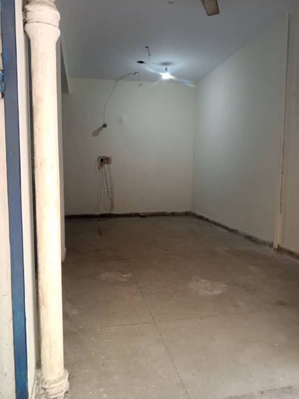 cornar shope 235 sq. fit commarcial shope for sale in main tytton rode 0