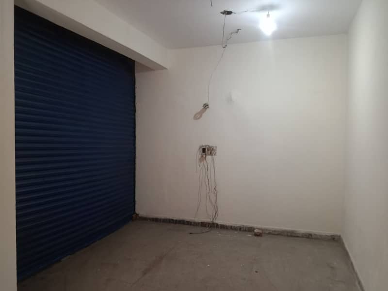 cornar shope 235 sq. fit commarcial shope for sale in main tytton rode 7