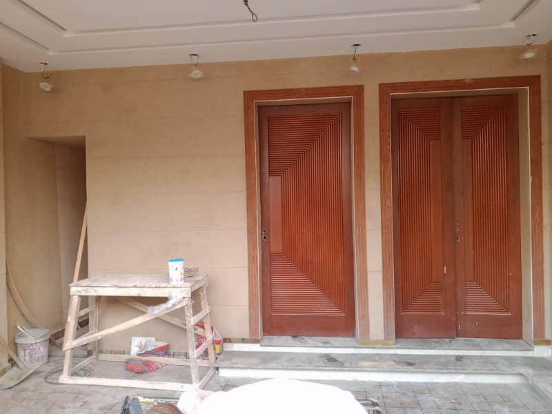 cornar shope 235 sq. fit commarcial shope for sale in main tytton rode 10