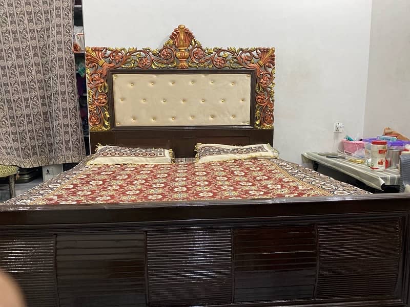 Bed in good or new condition made up with good 1