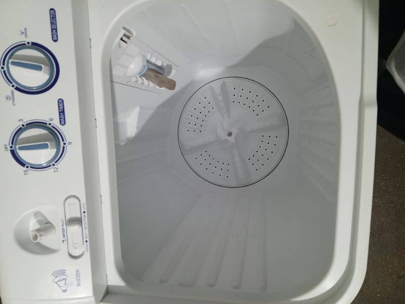 Urgent sell krni he haier washing machine 5