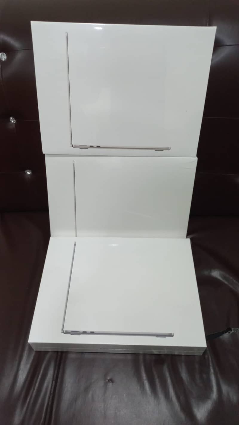 Macbook Air 13" M3 Chip (MC8Q4) 10-C GPU (24Gb/512Gb) 0