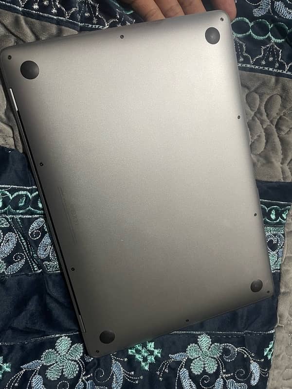 macbook air ( M1 , 2020 ) like a new 1