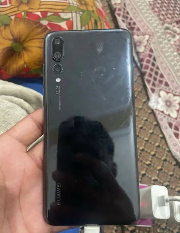 Huawei P20 pro (Official Approvre) 6/128 1