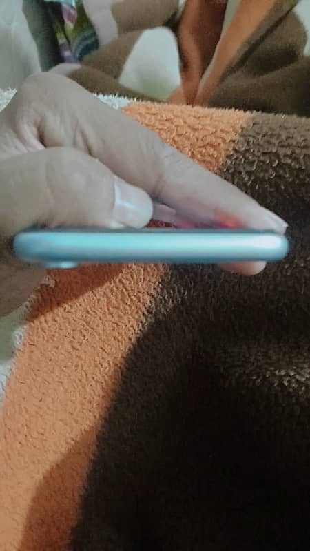 iphone xr 64gb FECTORY UNLOCKED 3