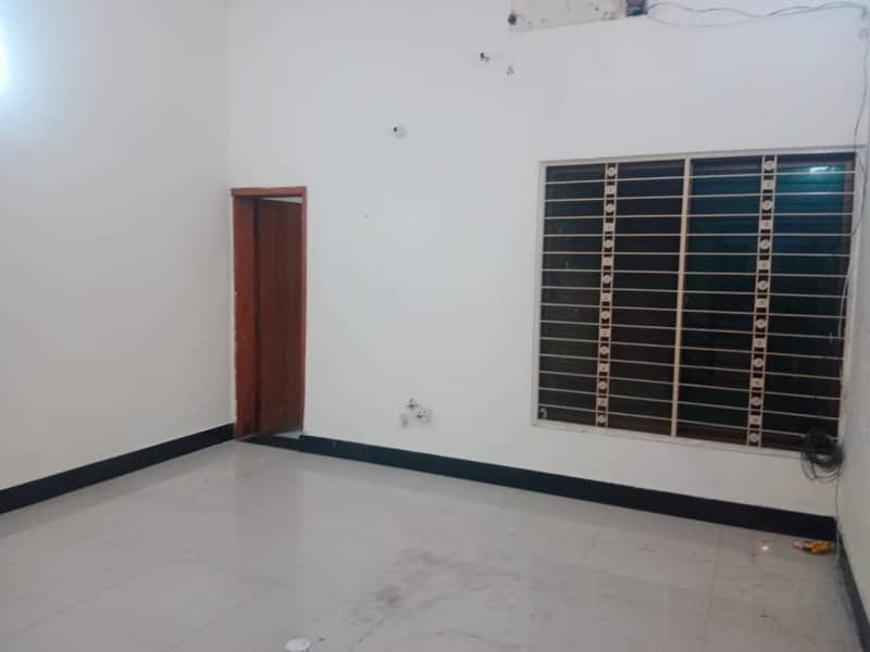 House Of 10 Marla For sale In Allama Iqbal Town 11