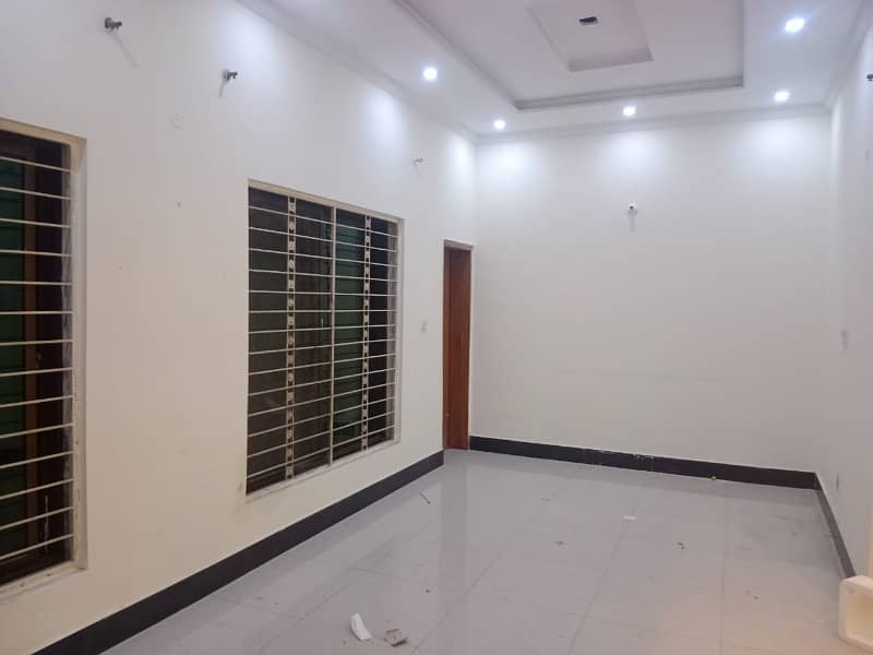 House Of 10 Marla For sale In Allama Iqbal Town 17