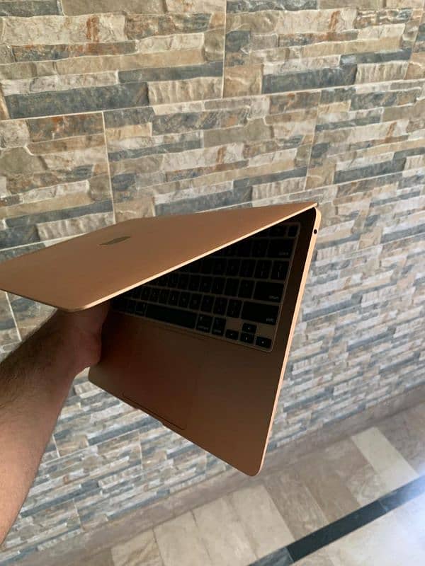 Macbook Air 2020 core i5 2