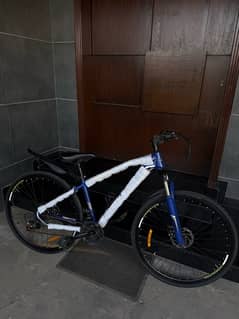 BRAND NEW BICYCLE WITH GEARS