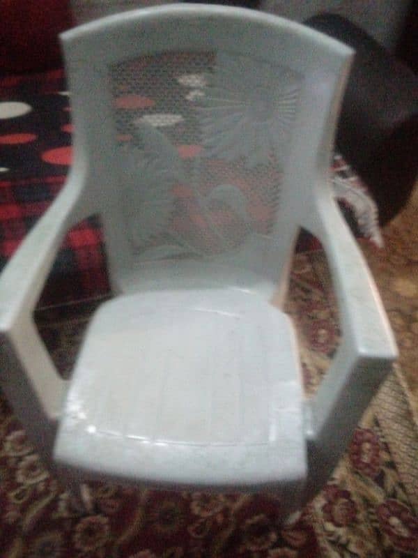 2 chairs one table contect no 03091046358 1