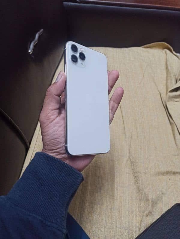 Iphone 11 Pro Max JV 64gb 1