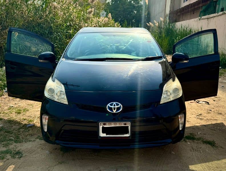 Toyota Prius 2012 1