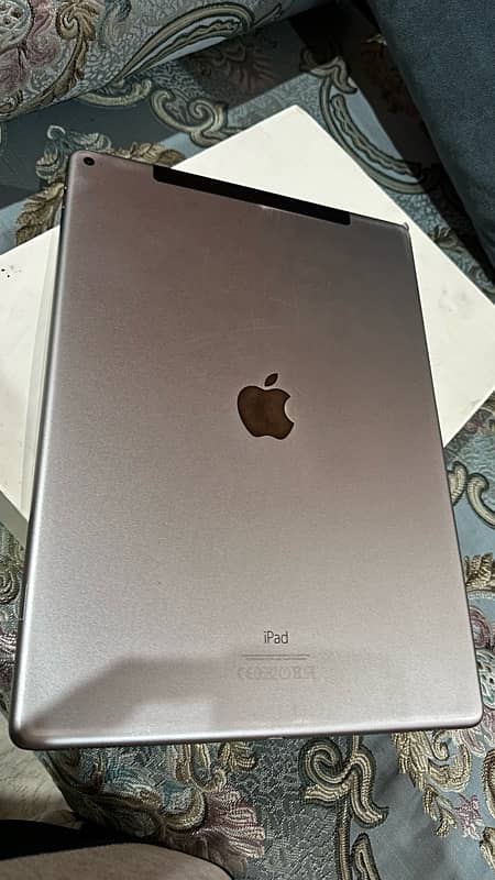 Apple ipad pro 12.9inch 1