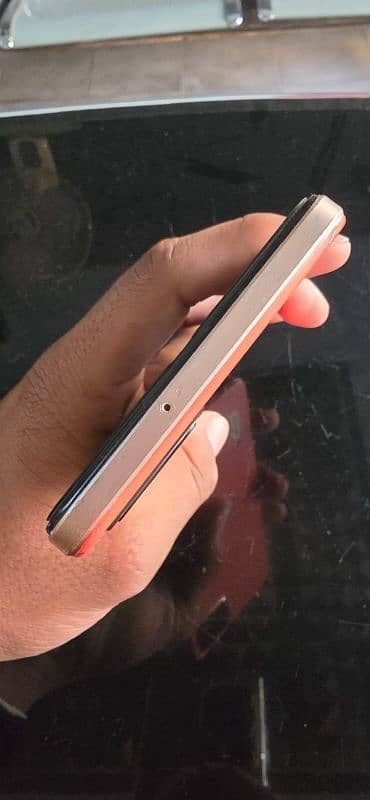 oppo f17 orange color 8/128 condition 10 by 9 2