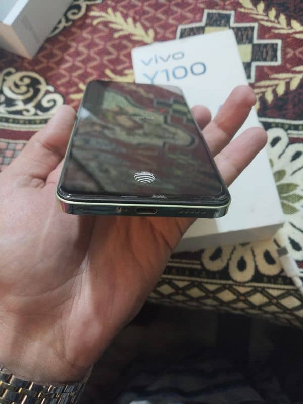 vivo y100 8/256 5