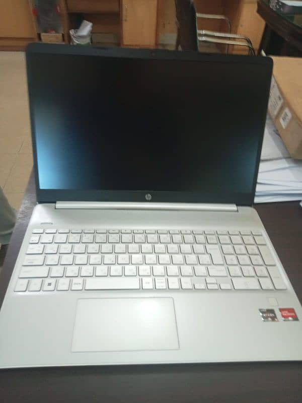 laptop for sell 16 GB i5 rison 15 hp 2