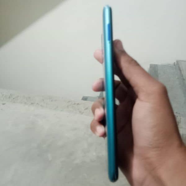 Tecno spark 5pro condition 10/9 4 64 with only  box 3