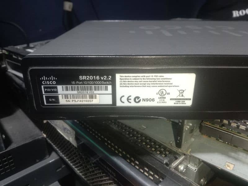 Cisco SR2016 V2.2 16ports gigabit ethernet switch 1