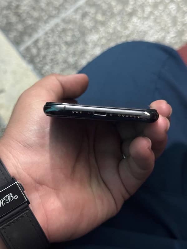 iPhone 11 pro PTA 3