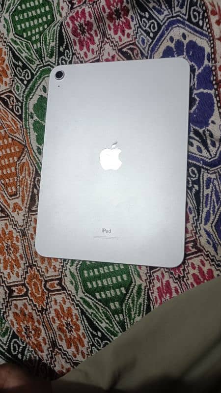 I pad 10th generation 64GB exchange possible 3