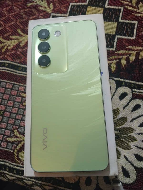 vivo y100 8/256 0