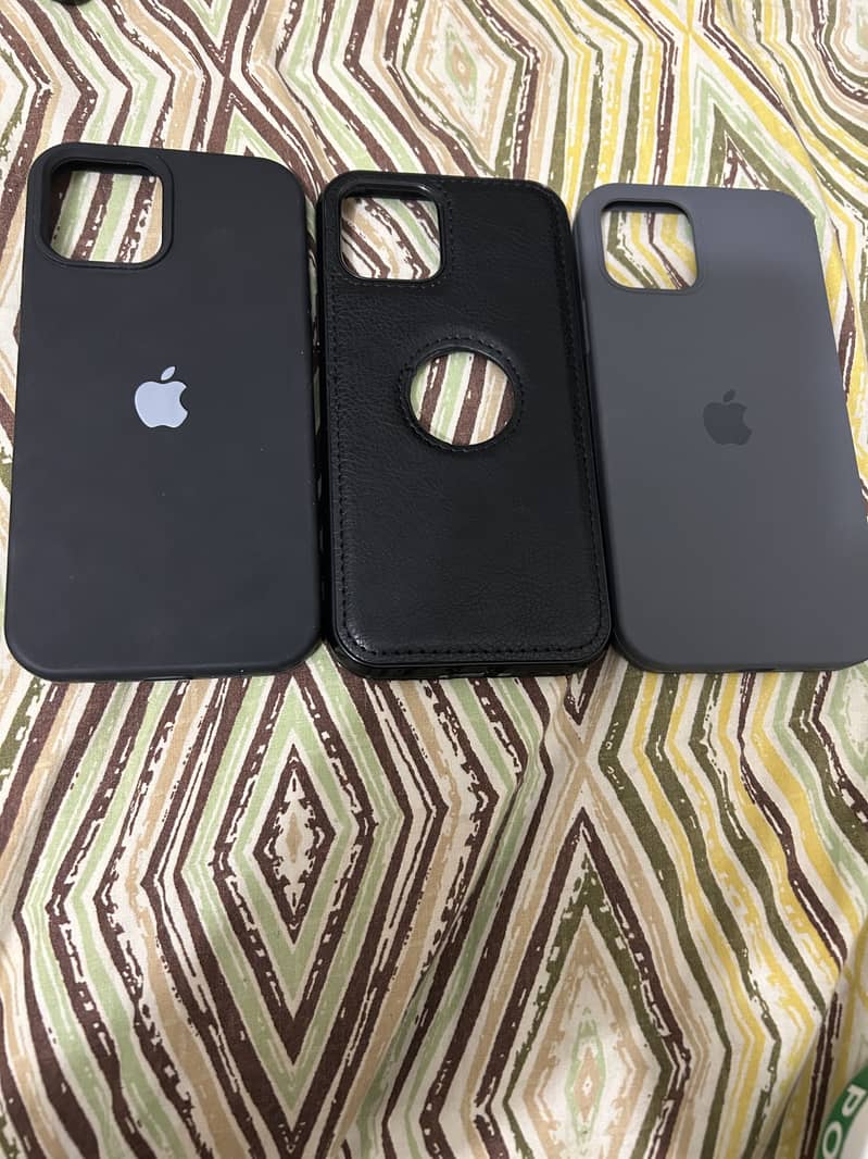 iPhone 12 covers almost new 0