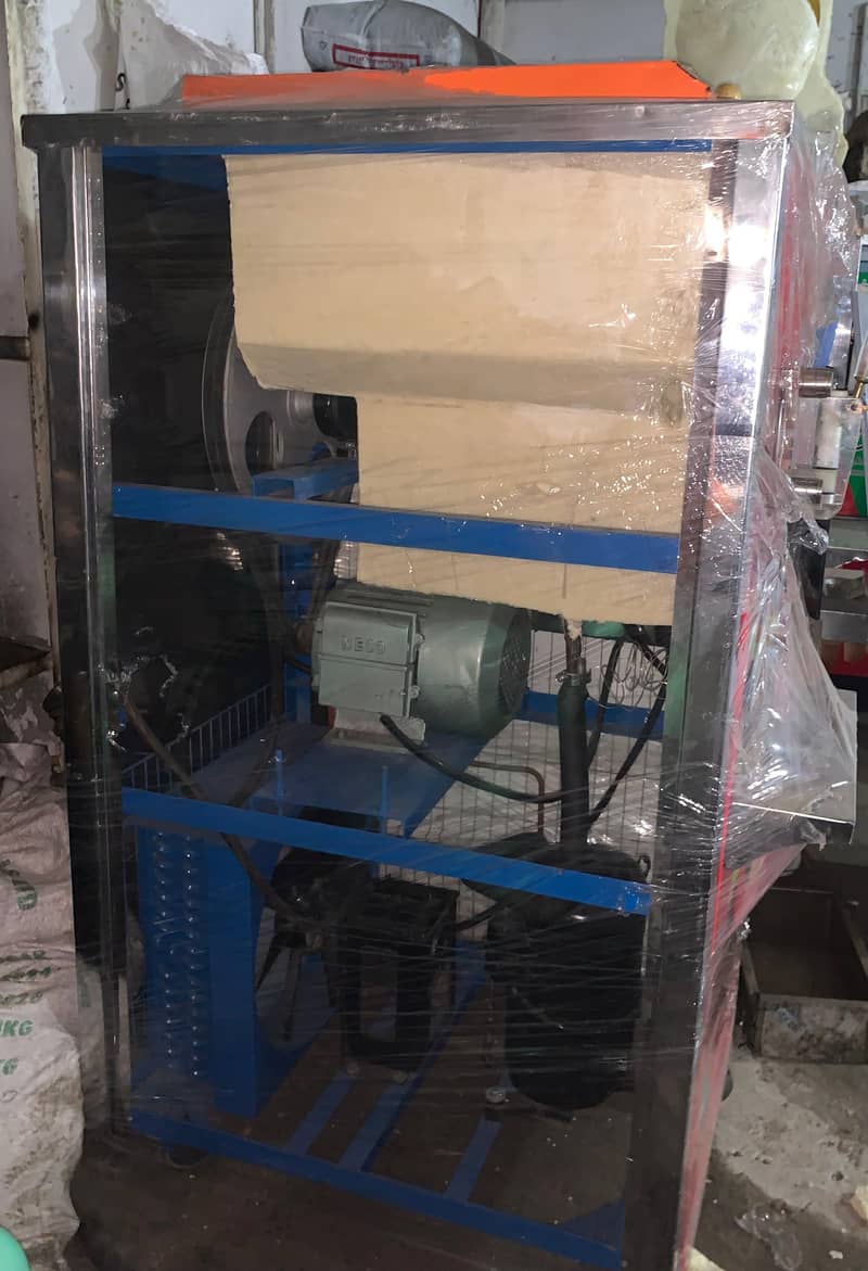 SLUSH Machine | 8" | 2 TON | Used Slush Machine 7