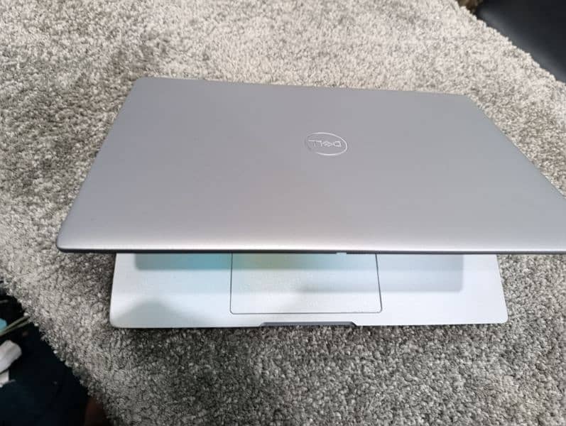 Dell 5330 i5 12th gen glass less touch screen 8