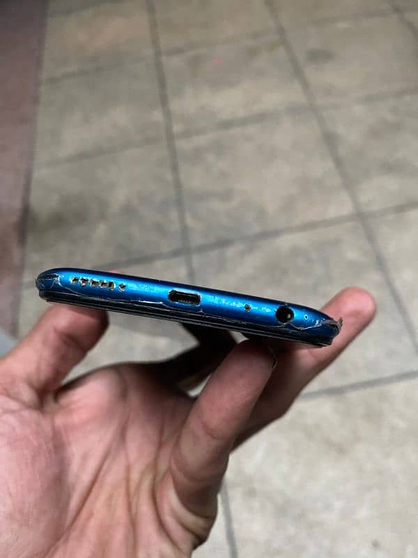 vivo 1823 2/32 gb 5