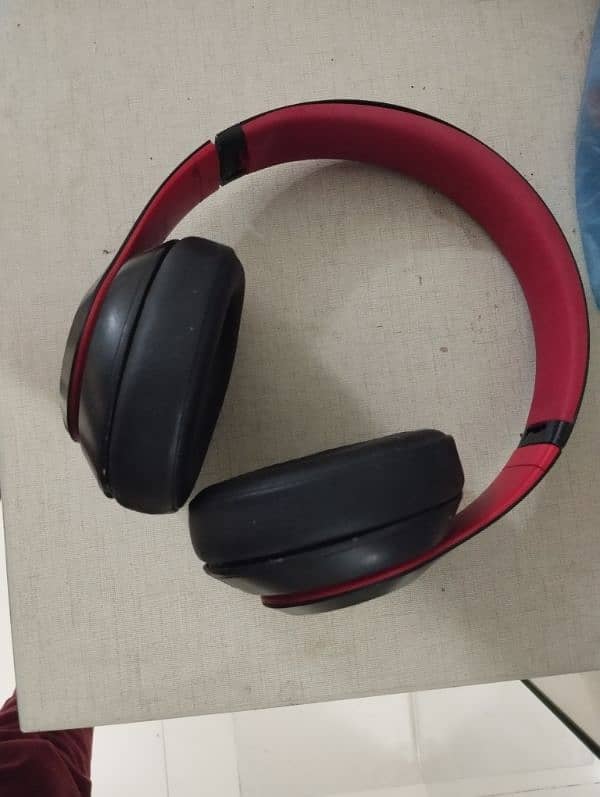 Original BEATS Studio 3 Headphones 3