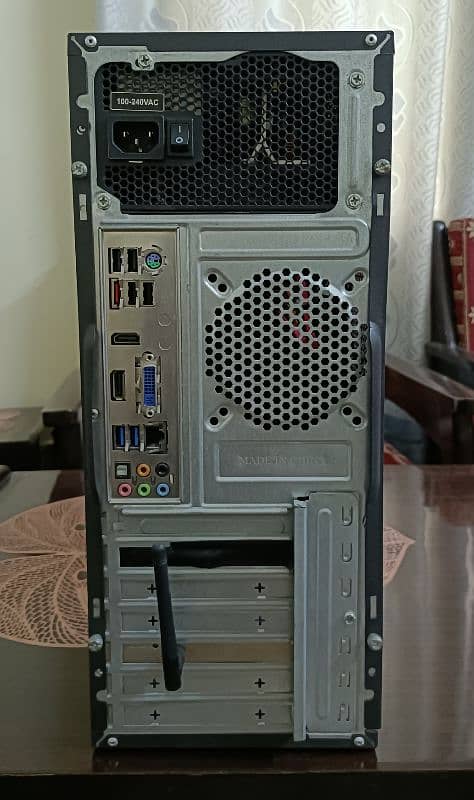 Computer Desktop 1